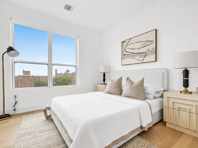 651 38th St #Penthouse 10 — Photo 20