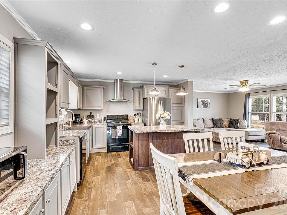 1st image of 258 Liberty Estates Ln
