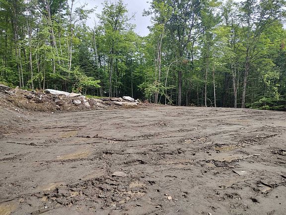 3rd image of 25 Spooner Road