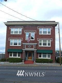 1st image of 305 N Pacific Avenue