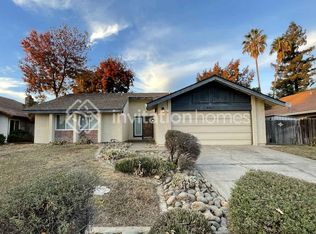 8977 Park Meadows Dr, Elk Grove, CA 95624