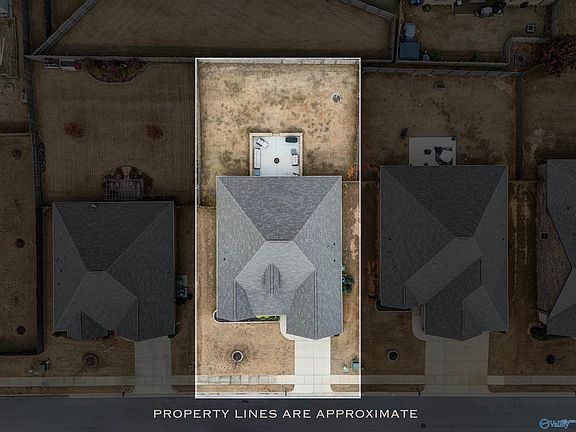 3rd image of 11016 Thorne Dr
