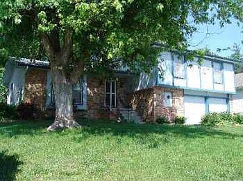 2nd image of 914 Douglas Dr