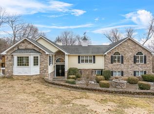 54 Queens Way, Mahopac, NY 10541