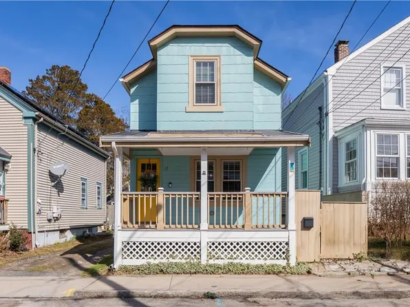 17 Hall Ave, Newport, RI 02840