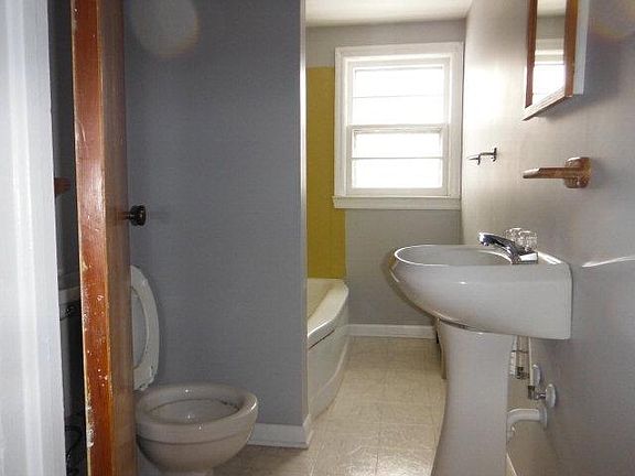 2nd image of 215 W 8th St