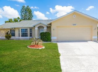 2207 SW 12th Pl, Cape Coral, FL 33991