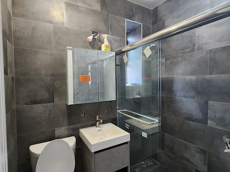 235 E 24th St #6C — Photo 6