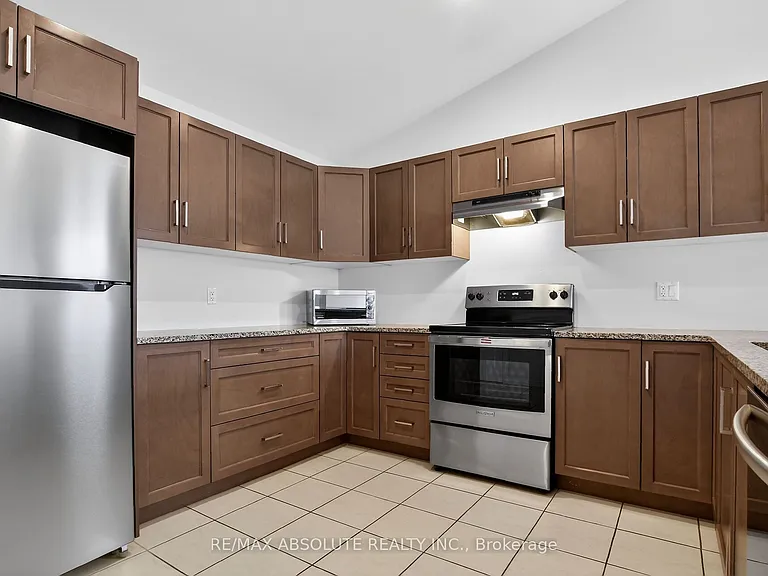 15 Seabert Dr — Photo 4