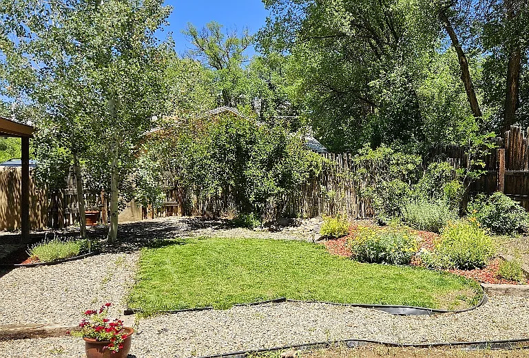 Oakley Ln — Photo 20