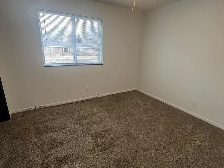 1210 SE Belmont Drive — Photo 8