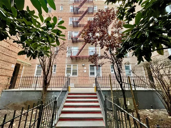 134-33 Blossom Ave #3B, Flushing, NY 11355