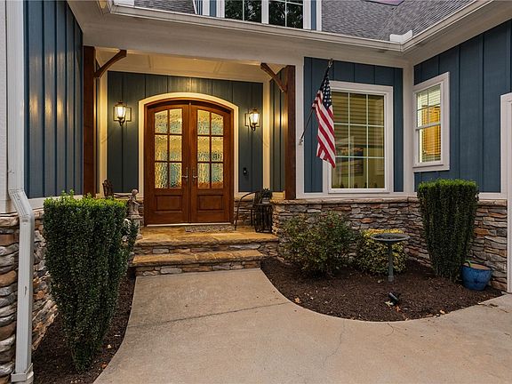 5th image of 600 Coleridge Ct