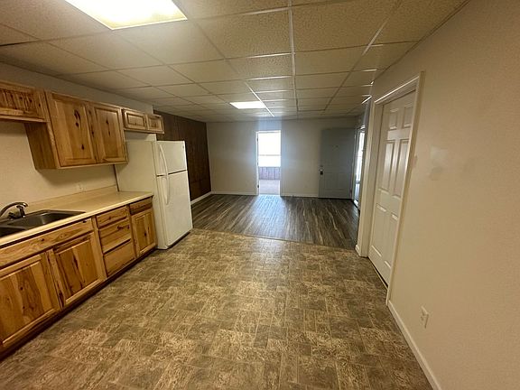 4th image of 502 N Broad St Floor 1