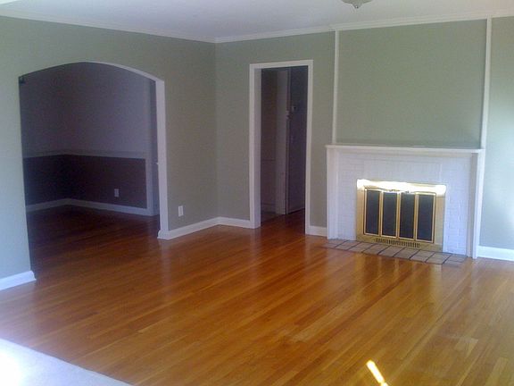 Livingroom/dining/hallway