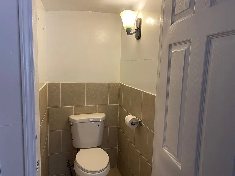 313 Myles Ave — Photo 24