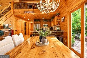 5th image of 649 Weaver Creek Way