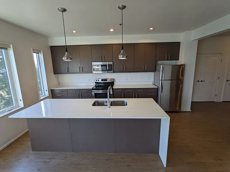 Viewpoint Terrace Apartments — Photo 60