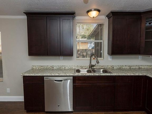 5th image of 4923 Indian Oak Dr