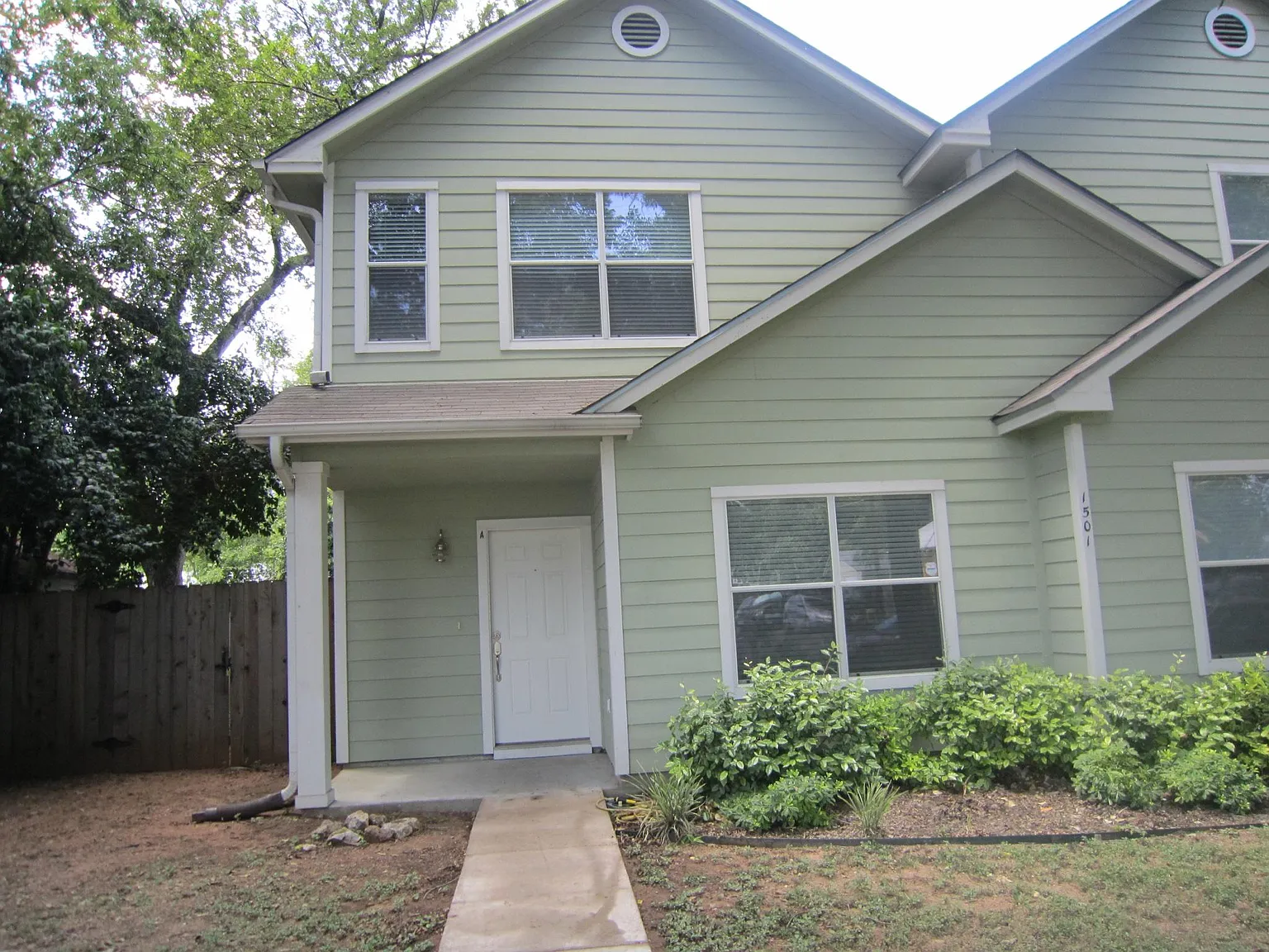 3 bed, 1450 sqft, $3,000 — Photo 2