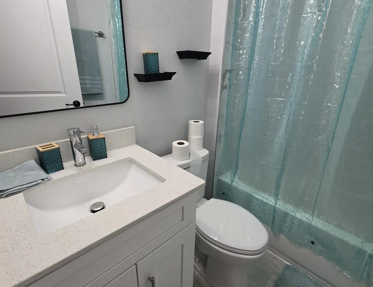 4 bed, 2.0 bath, 1636 sqft, $797 — Photo 4
