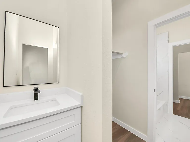 8025 Peachtree St #B — Photo 25