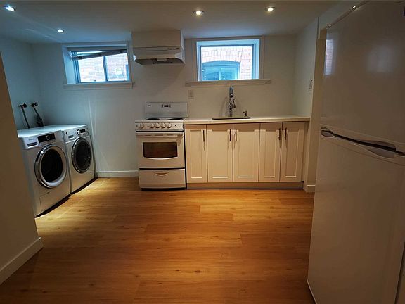 5th image of 162 Saint Clair Ave E #Basement