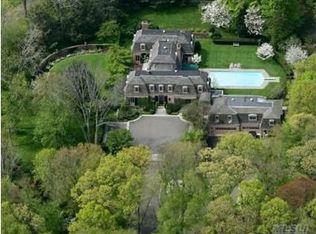 520 Chicken Valley Rd, Locust Valley, NY 11560