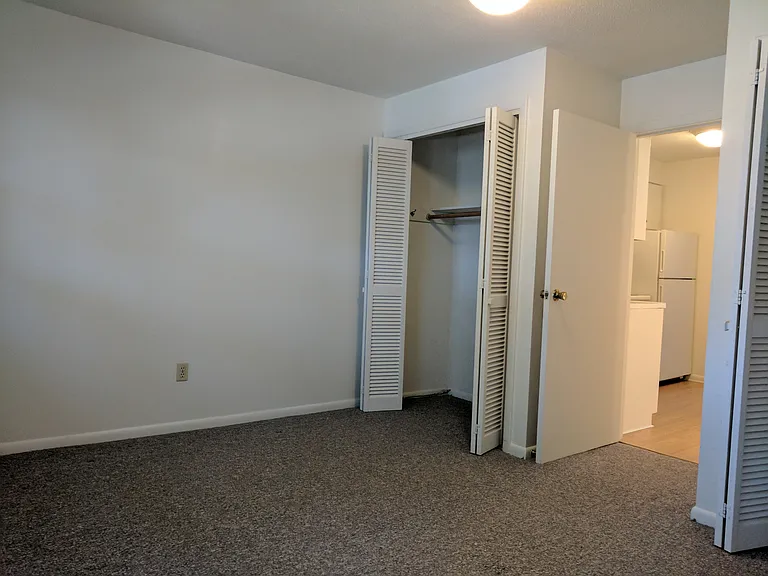 328 College St — Photo 26