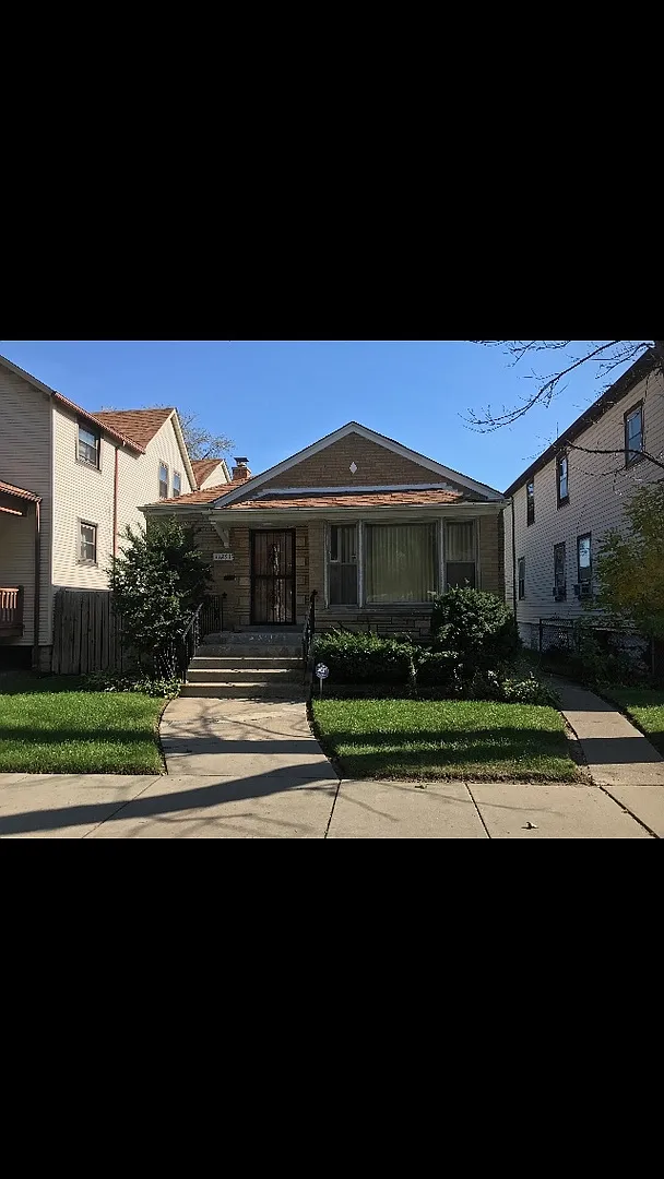 11251 S Wallace St photo 1