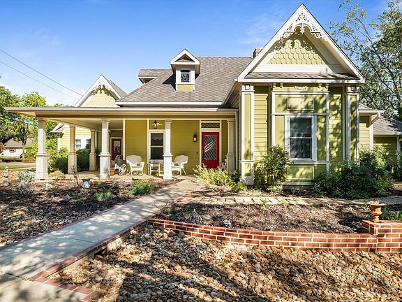 2nd image of 326 W Liberty St