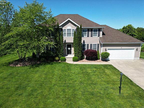 2nd image of 613 Summerfield Pl