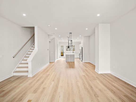 4th image of 720 41st Ave N Lot 63