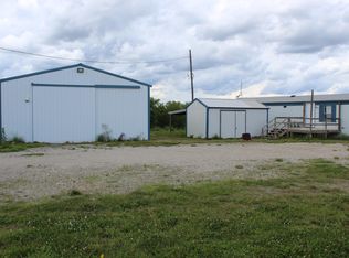 1065 Sand Creek Rd, Pomona, KS 66076