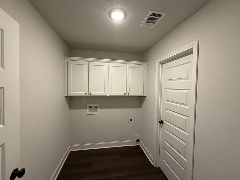464 Silver Hill Dr — Photo 15