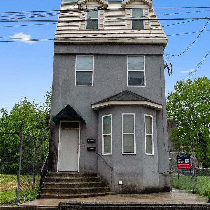 1st image of 1422 W Tioga St