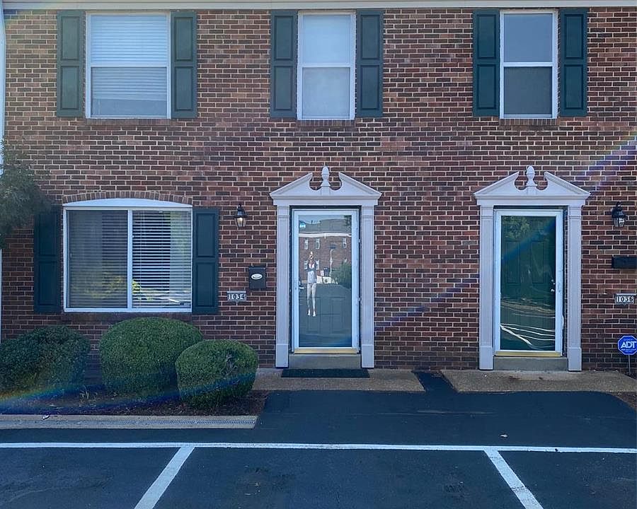 1st image of 1034 Lacouer Dr #1034