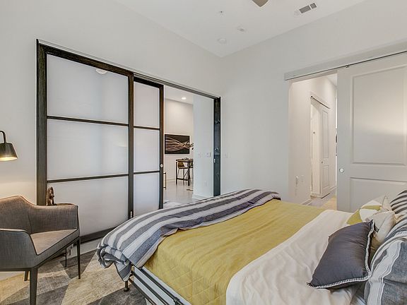 5th image of 2900 Race St #360