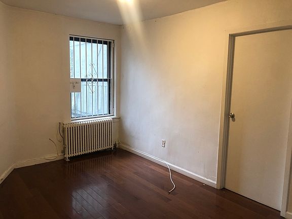 4th image of 219 Avenue B #2R