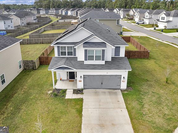 2nd image of 672 Fairview Cir