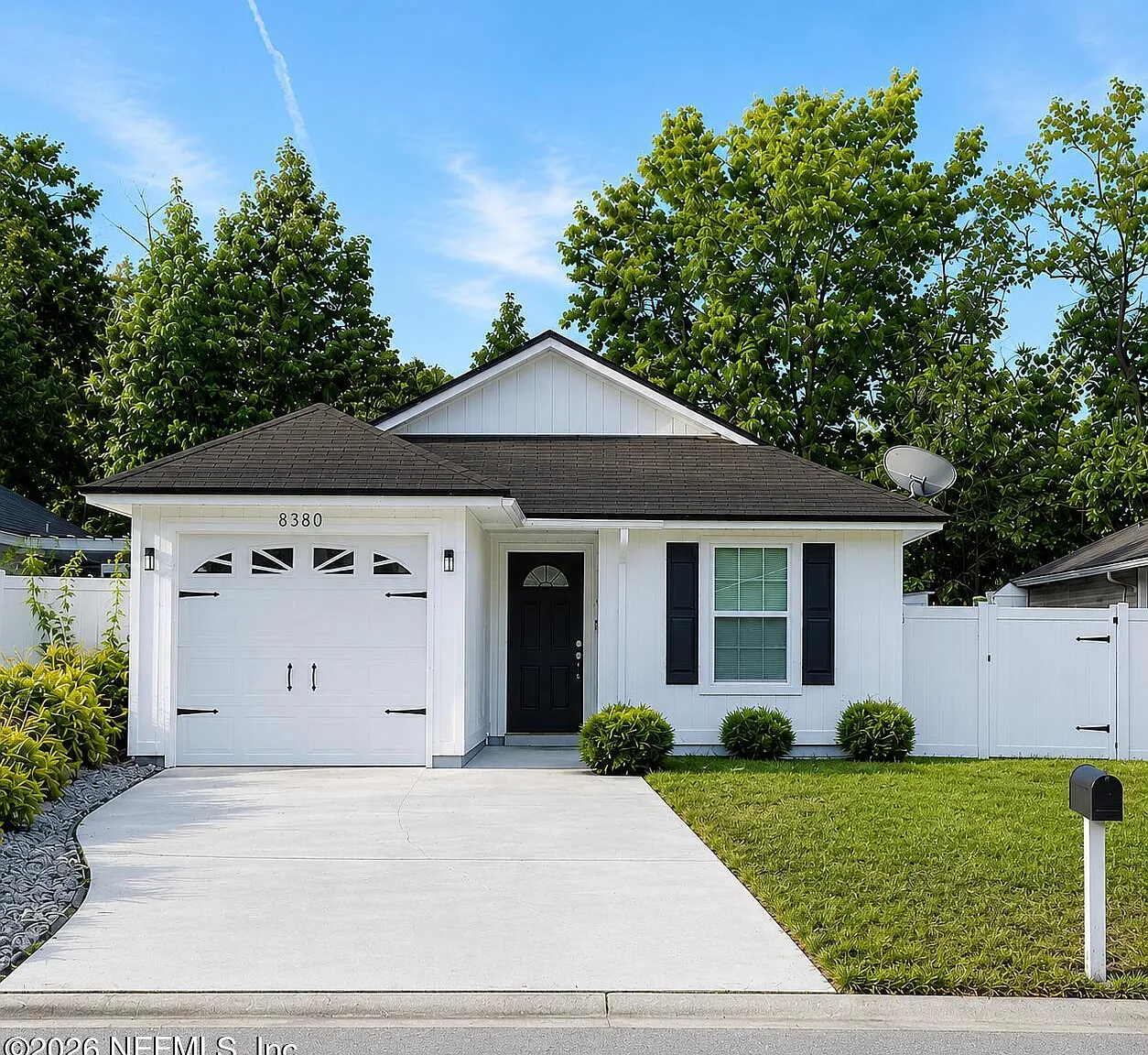 3 bed, 2.0 bath, 1180 sqft, $1,850 — Photo 1