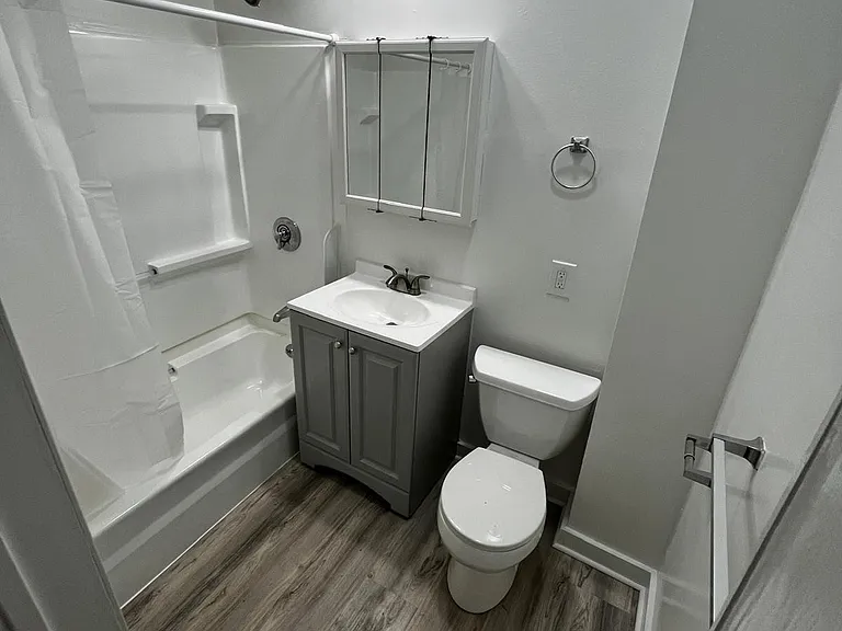 75 Division St #1B — Photo 4