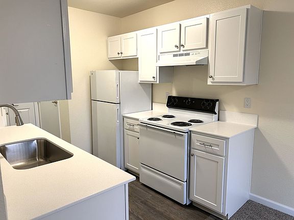2nd image of 1802 N Pine St #109-D203