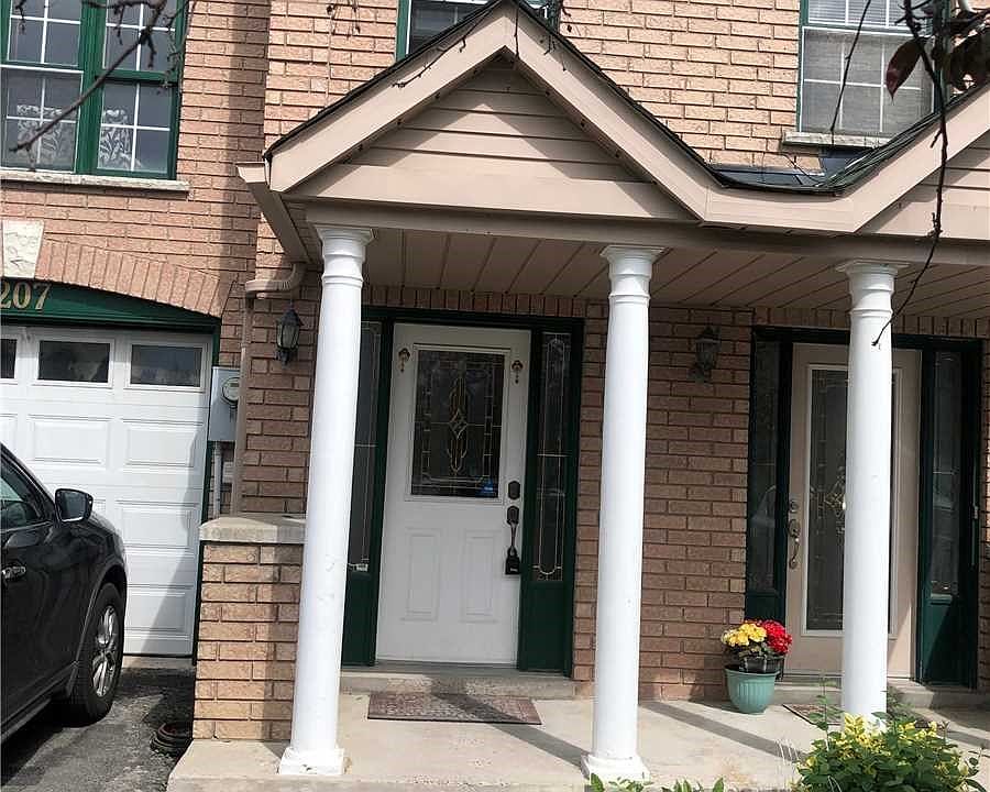 2nd image of 207 Provincial Pl
