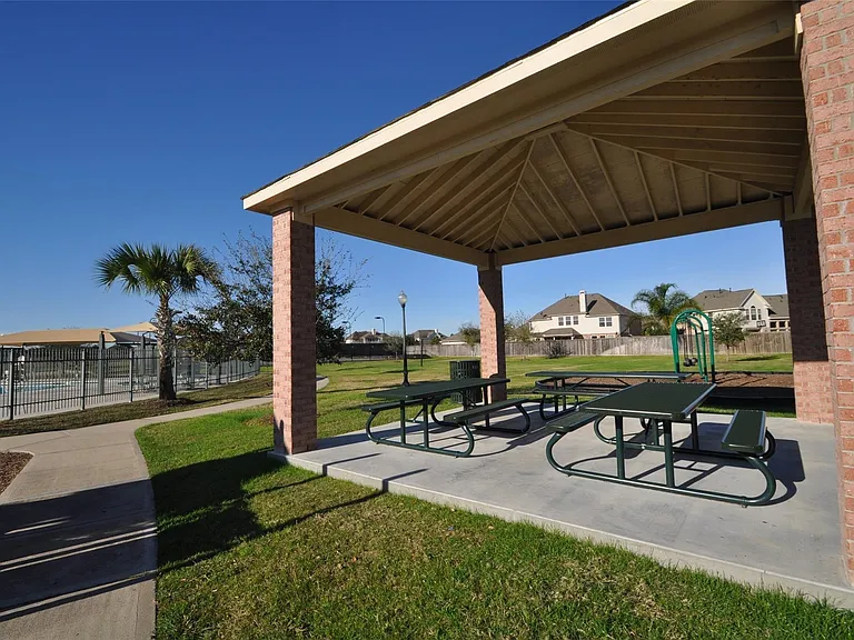 2905 Summer Cape Ct — Photo 42