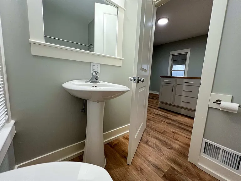 917 Baldwin St SE #1 — Photo 12