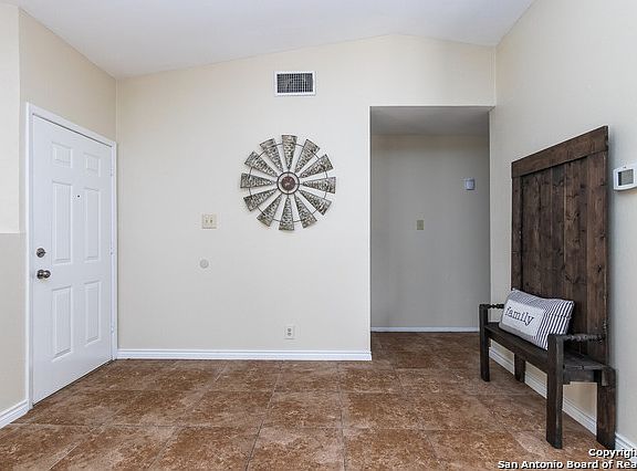 3rd image of 5427 Vista Trl
