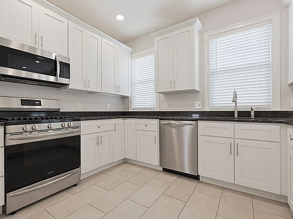 3rd image of 91 Verndale St