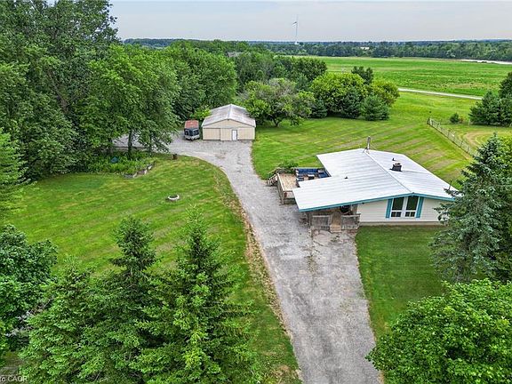 2nd image of 82822 Old River Rd