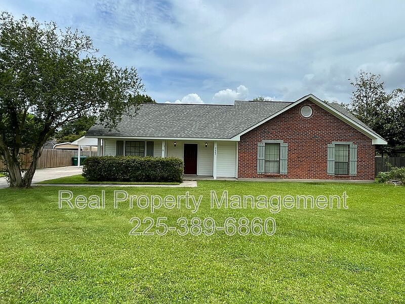 1st image of 2422 Riverside Dr